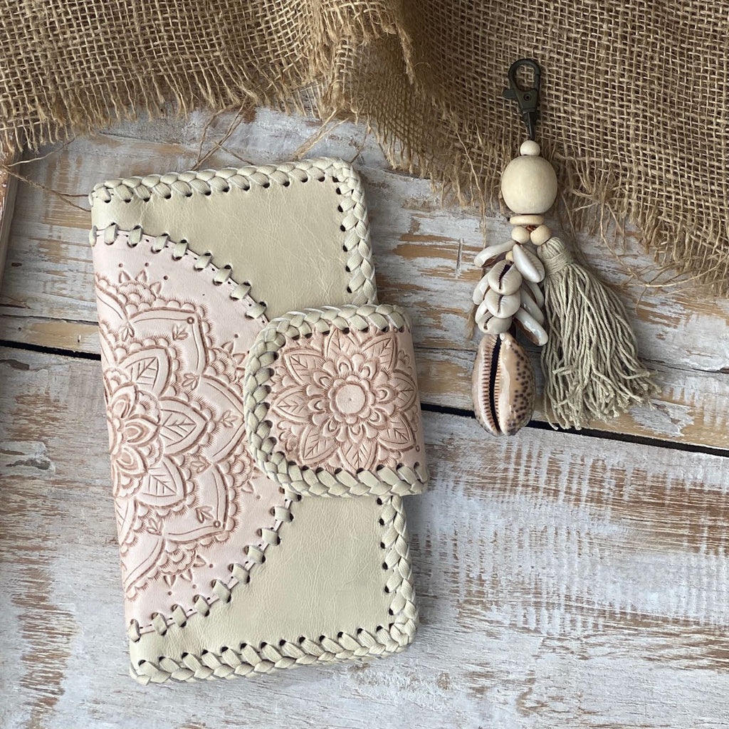 Flower Wallet (Cream)