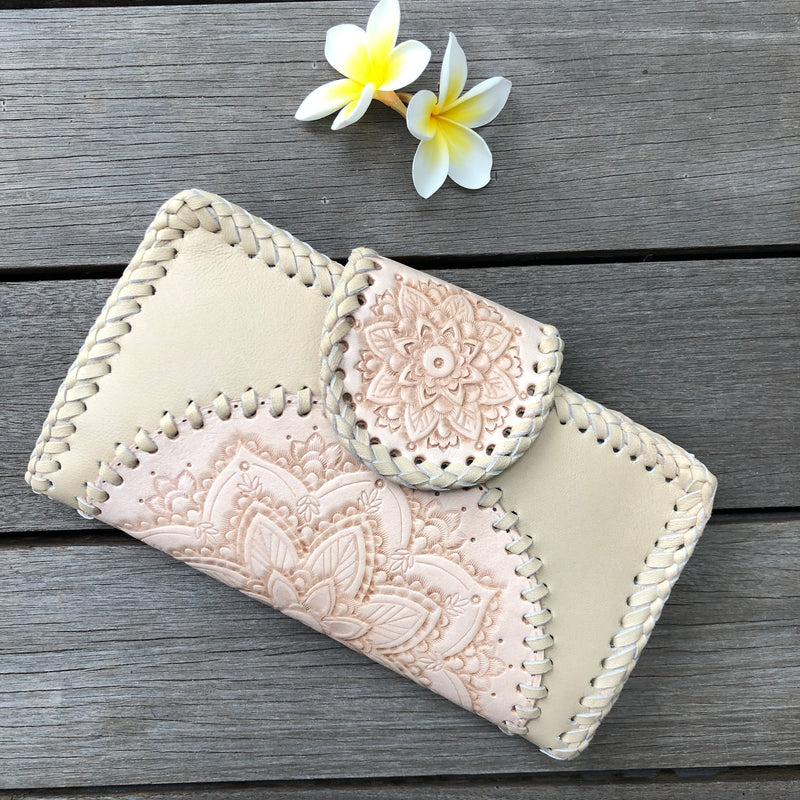 Flower Wallet (Cream)